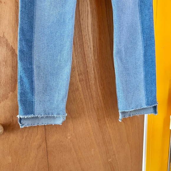 Hollister High Rise Color Block Blue Jeans - Size 5/27 - Picture 2 of 7